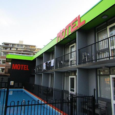 Le George Motel Port Macquarie Bagian luar foto