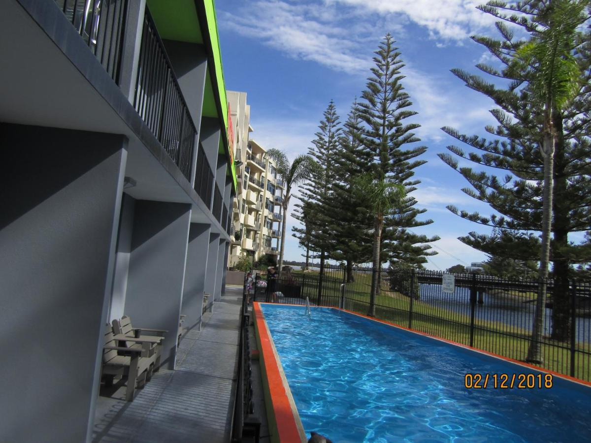 Le George Motel Port Macquarie Bagian luar foto